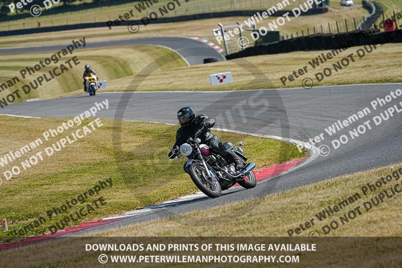 cadwell park;cadwell park photographs;cadwell trackday photographs;enduro digital images;event digital images;eventdigitalimages;peter wileman photography;racing digital images;trackday digital images;trackday photos
